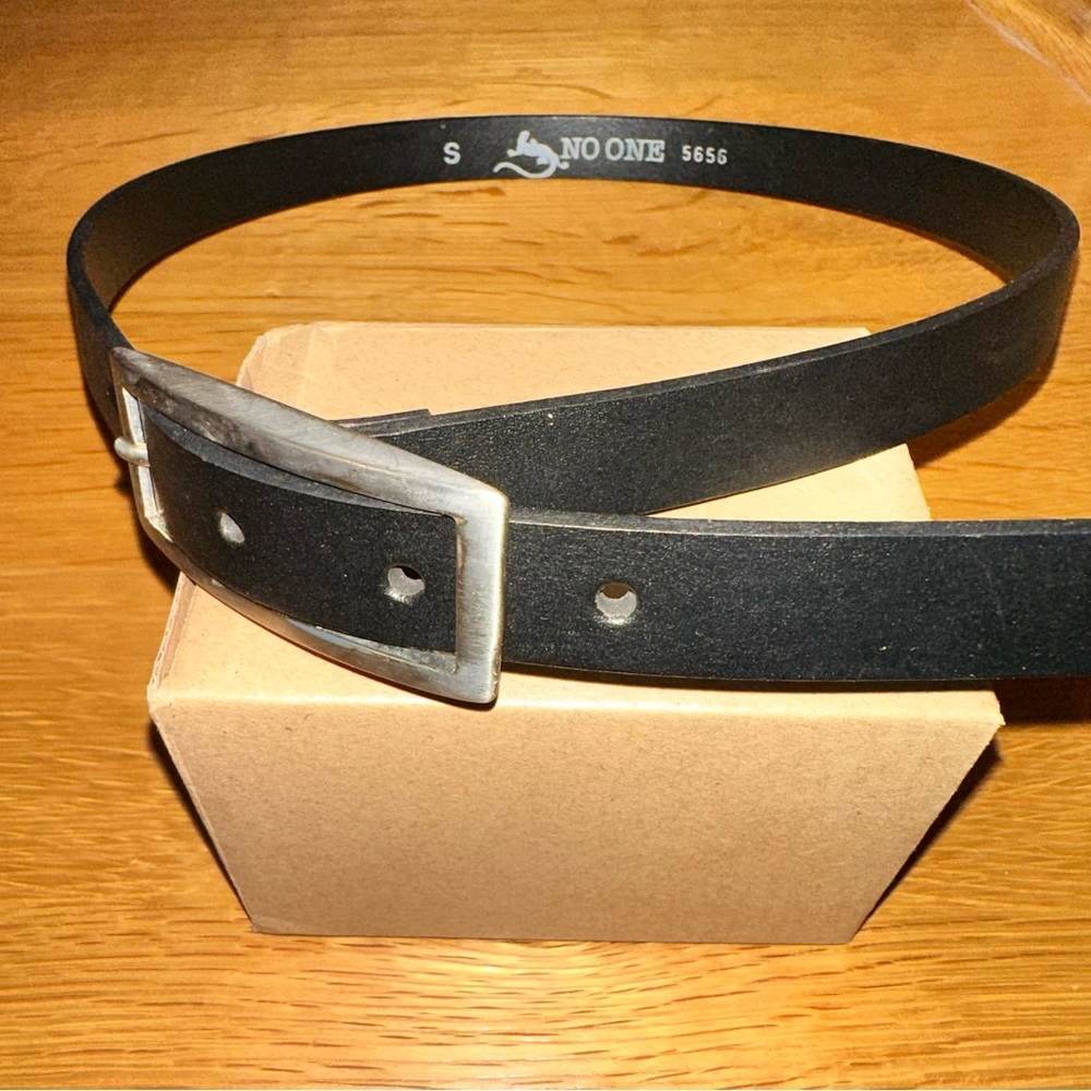 NO ONE 5656 leather belt new never worn S 26.5” around your waist
